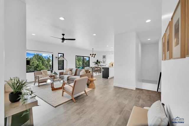 5910 CLOUD PEAK DR, Rapid City, SD 57702