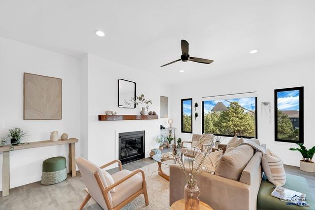 5910 CLOUD PEAK DR, Rapid City, SD 57702