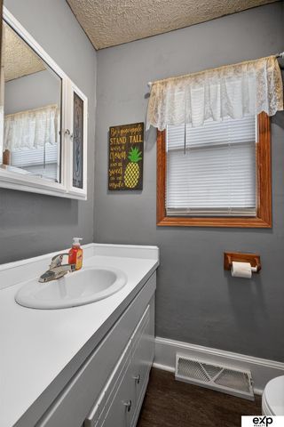 3126 4th Avenue, Council Bluffs, IA 51503