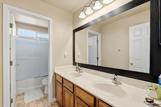 8541 Armada Ct, Elk Grove, CA 95624