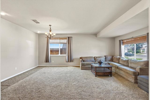 8541 Armada Ct, Elk Grove, CA 95624