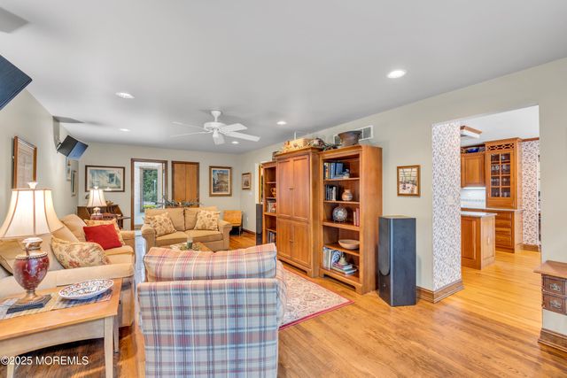 1183 Cynthia Lane, Toms River, NJ 08755