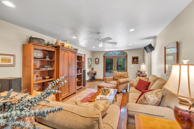 1183 Cynthia Lane, Toms River, NJ 08755