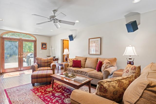 1183 Cynthia Lane, Toms River, NJ 08755