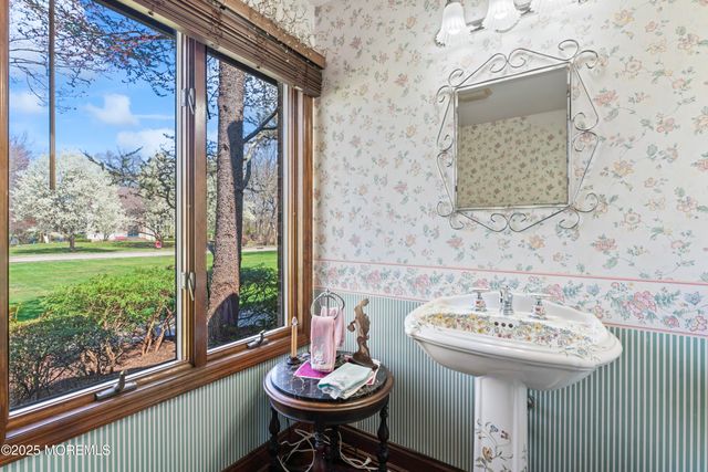 1183 Cynthia Lane, Toms River, NJ 08755
