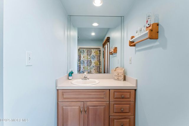 1183 Cynthia Lane, Toms River, NJ 08755