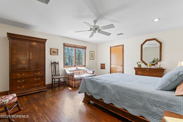 1183 Cynthia Lane, Toms River, NJ 08755