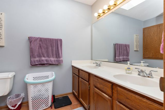 2804 Locust Street, West Des Moines, IA 50265