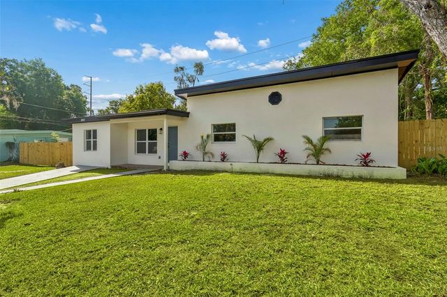 3415 E KNOLLWOOD STREET, Tampa, FL 33610