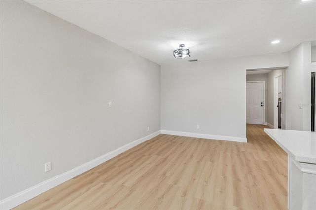 3415 E KNOLLWOOD STREET, Tampa, FL 33610