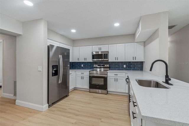 3415 E KNOLLWOOD STREET, Tampa, FL 33610