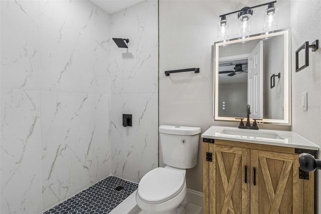 3415 E KNOLLWOOD STREET, Tampa, FL 33610