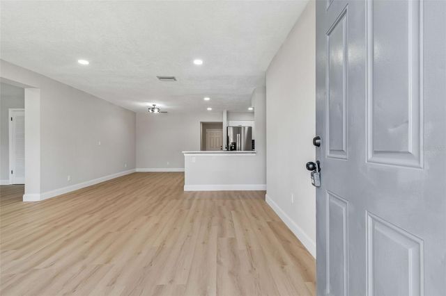 3415 E KNOLLWOOD STREET, Tampa, FL 33610