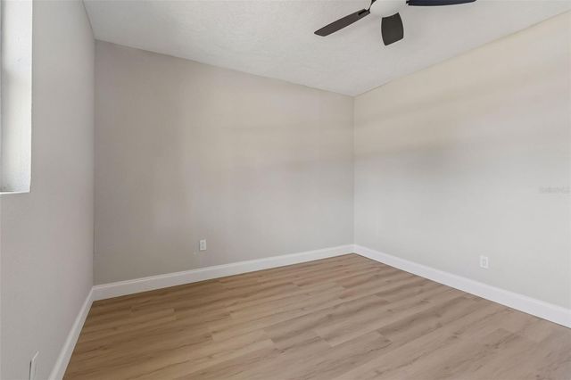 3415 E KNOLLWOOD STREET, Tampa, FL 33610