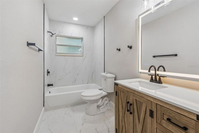 3415 E KNOLLWOOD STREET, Tampa, FL 33610