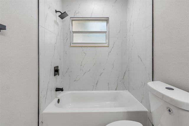 3415 E KNOLLWOOD STREET, Tampa, FL 33610