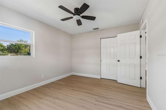 3415 E KNOLLWOOD STREET, Tampa, FL 33610