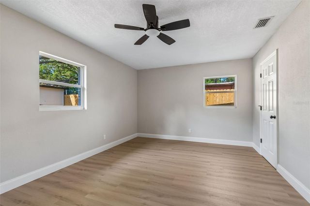 3415 E KNOLLWOOD STREET, Tampa, FL 33610