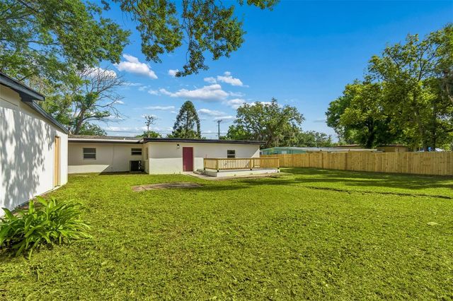 3415 E KNOLLWOOD STREET, Tampa, FL 33610