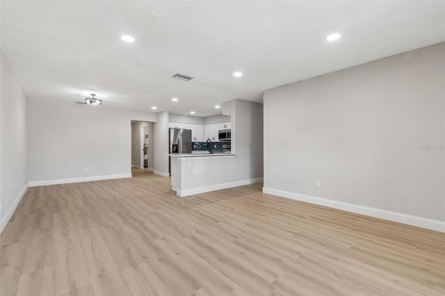 3415 E KNOLLWOOD STREET, Tampa, FL 33610