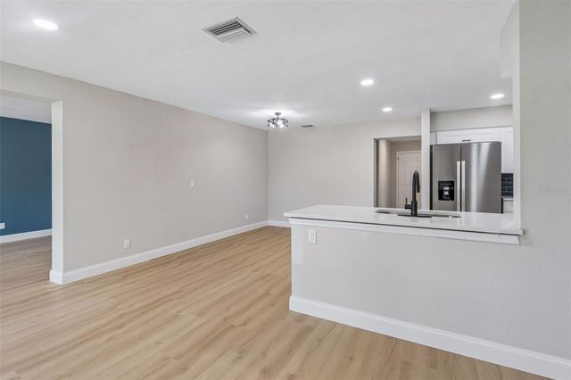 3415 E KNOLLWOOD STREET, Tampa, FL 33610