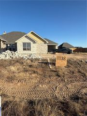 11138 Golden Eagle Ave, Salado, TX 76571