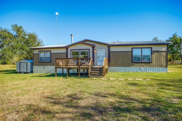 421 Krchnak RD, Smithville, TX 78957