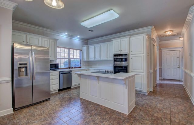 9 Shanna Lane, Maumelle, AR 72113