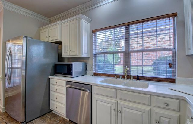 9 Shanna Lane, Maumelle, AR 72113