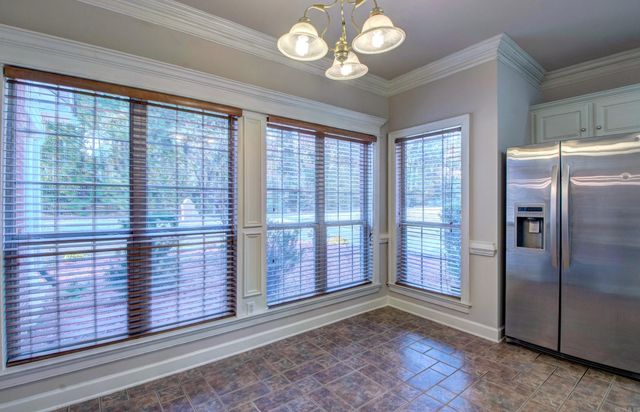 9 Shanna Lane, Maumelle, AR 72113