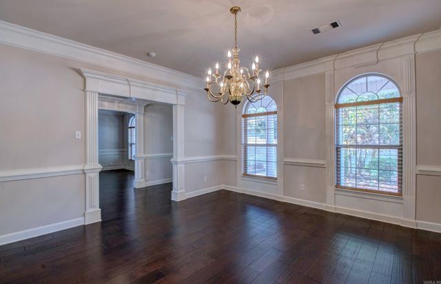 9 Shanna Lane, Maumelle, AR 72113