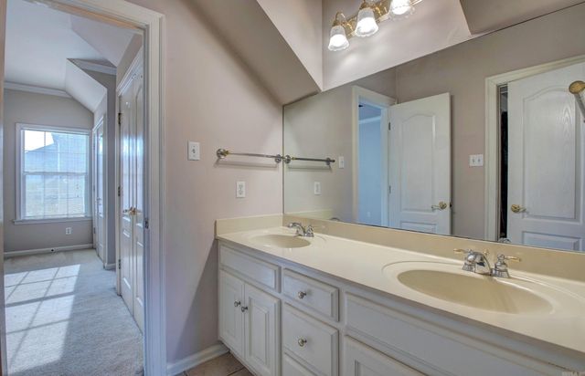 9 Shanna Lane, Maumelle, AR 72113