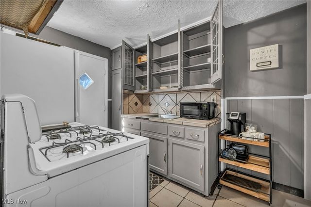 1554 E 256th Street, Euclid, OH 44132