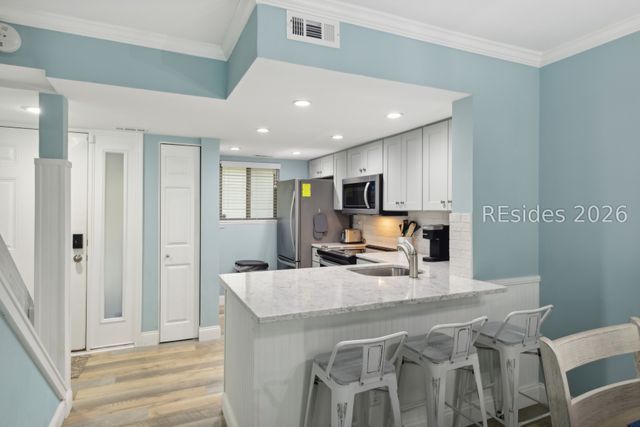 5 Tanglewood Dr Apt 705, Hilton Head Island, SC 29928