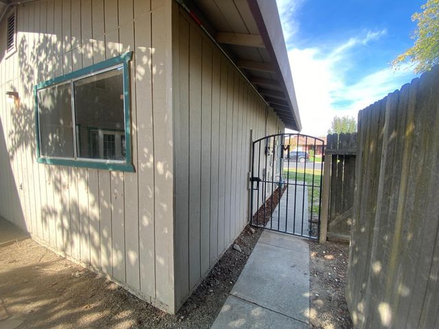 23 Walnut Tree Dr, Colusa, CA 95932