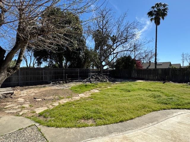 23 Walnut Tree Dr, Colusa, CA 95932