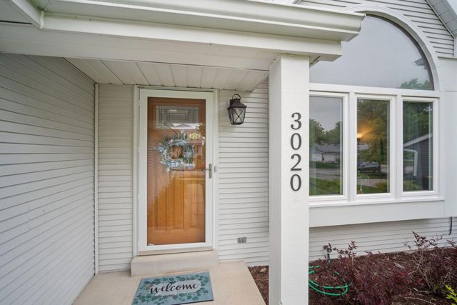 3020 E Diane DRIVE, Oak Creek, WI 53154