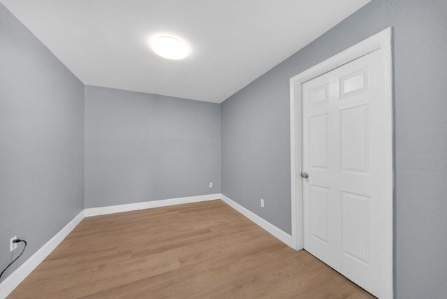 5831 Lyndhurst Street, Houston, TX 77033