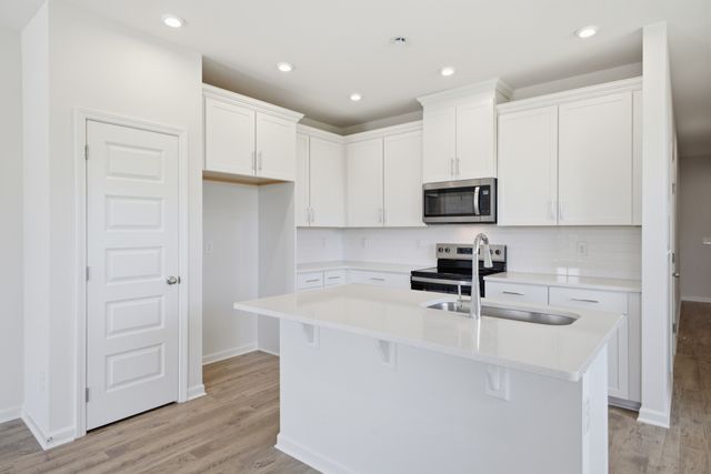 5023 Dayflower Drive, Hermitage, TN 37076