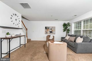 738 WINDING LN, Harrisburg, PA 17111