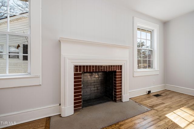 250 South Morgan Street, Kingsport, TN 37664