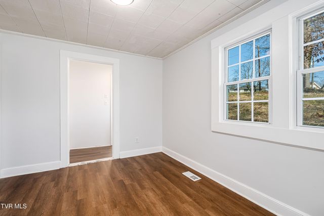 250 South Morgan Street, Kingsport, TN 37664