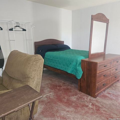 1211 Gladstone D, San Antonio, TX 78225
