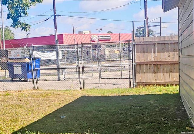 1211 Gladstone D, San Antonio, TX 78225