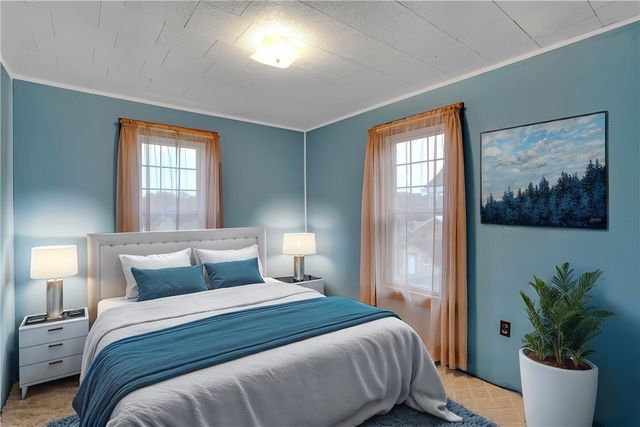 224 S 4th St, Youngwood, PA 15697