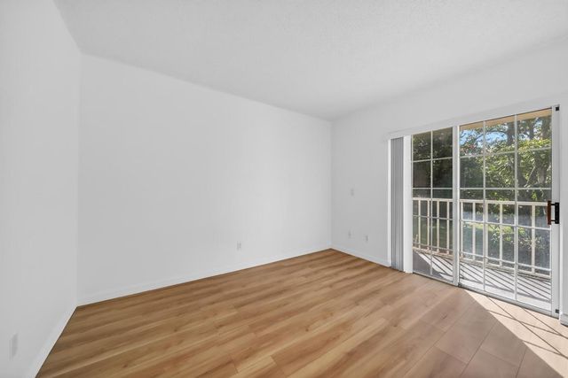 1679 SE Green Acres Cir Apt MM102, Port St Lucie, FL 34952