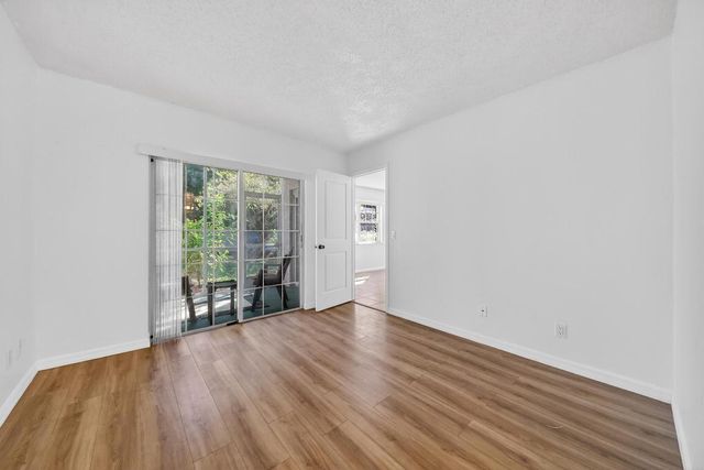 1679 SE Green Acres Cir Apt MM102, Port St Lucie, FL 34952