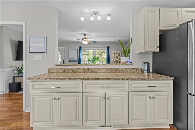 226 Saddler DR, Newport News, VA 23608