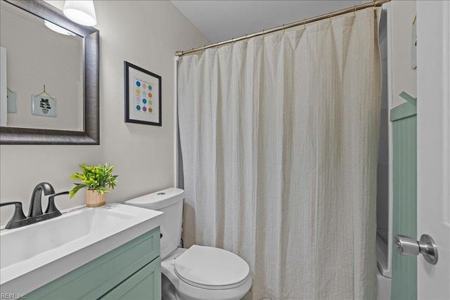 226 Saddler DR, Newport News, VA 23608