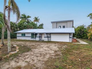 3784 Coquina DR, Sanibel, FL 33957